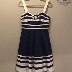 50s inspired pocketed flare dress.